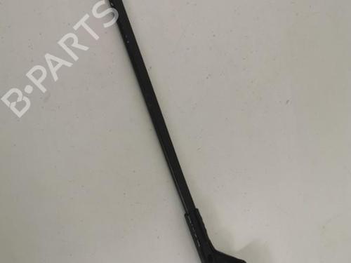 Front windshield wiper arm NISSAN PULSAR Hatchback (C13) 1.2 DIG-T | BP20944393C143
