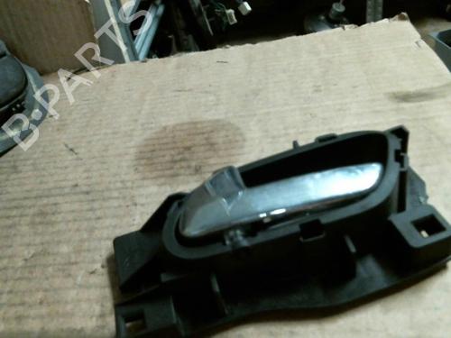 Used Front left interior door handle PEUGEOT 407 (6D_) 1.6 HDi 110 (6D9HZC, 6D9HYC) (109 hp) 20974096