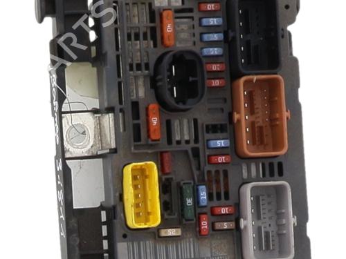 Used Fuse box Fuse box 33849502 33849502