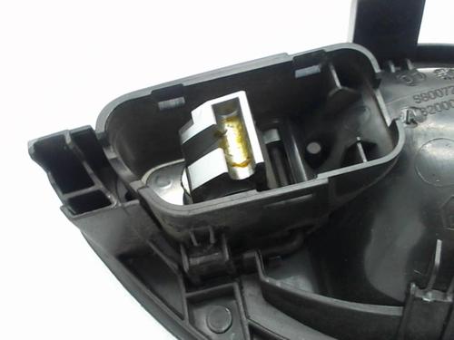 Used Rear left interior door handle Rear left interior door handle RENAULT LAGUNA II (BG0/1_) 2.0 16V (BG00, BG0K, BG0P, BG0W) (135 hp) 20941559 20941559