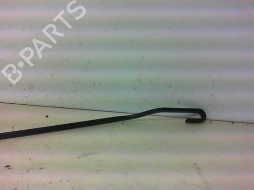 Used Front windshield wiper arm RENAULT MEGANE II (BM0/1_, CM0/1_) 1.9 dCi (BM0G, CM0G) (120 hp) 20945886