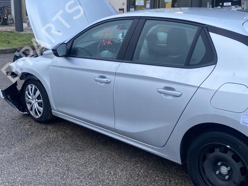 Bandeja trasera OPEL CORSA F (P2JO) 1.2 (68) (75 hp) 30750681