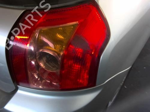 Højre baglygte TOYOTA COROLLA (_E12_) 2.0 D-4D (CDE120R, CDE120L_) (116 hp) 20971533