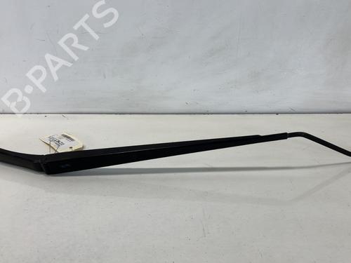 Used Front windshield wiper arm NISSAN MICRA V (K14) 1.5 DCI (90 hp) 21594427