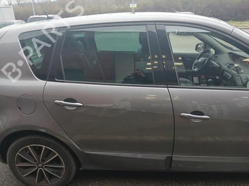Used Right rear door RENAULT SCÉNIC III (JZ0/1_) 1.2 TCe (JZ16) (132 hp) 32336490