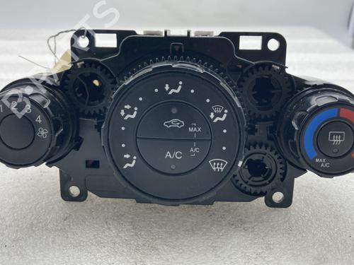 AC-Styringsenhed/Manøvreenhed FORD FIESTA VI (CB1, CCN) 1.4 TDCi (70 hp) 21259957