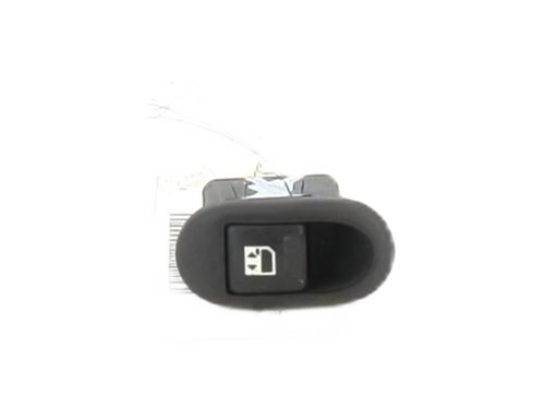 Used Right front window switch PEUGEOT 1007 (KM_) 1.4 HDi (68 hp) 30634481