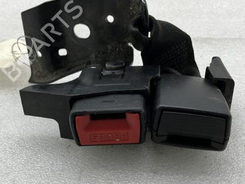 Used Seat buckle RENAULT CLIO III (BR0/1, CR0/1) 1.5 dCi (C/BR0G, C/BR1G) (68 hp) 25267955