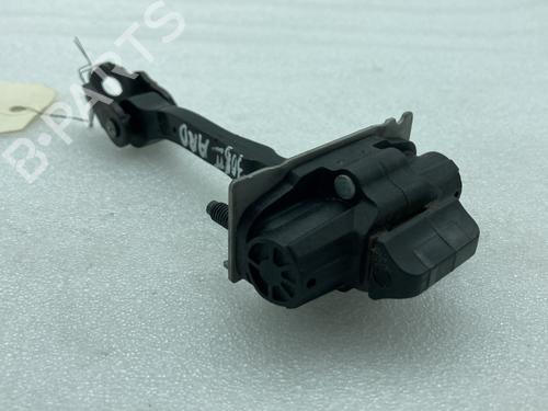 Used Hinge/Door check strap Hinge/Door check strap 22029060 22029060