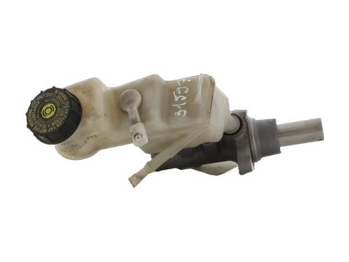 Used Brake master cylinder TOYOTA YARIS (_P13_) 1.4 D (NLP130_, NLP130) (90 hp) 33123566