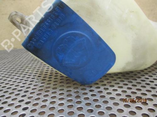 Windscreen washer tank VW POLO III (6N1) 55 1.3 | BP20967208C113