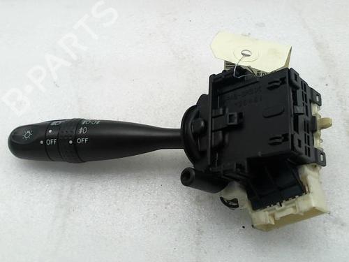 Used Headlight switch Headlight switch TOYOTA YARIS (_P1_) 1.4 D-4D (NLP10_, NLP10R) (75 hp) 22023741 22023741