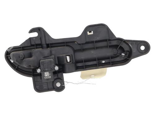 front-left-exterior-door-handle-tesla-model-3-5yj3-2017-24505143 main image