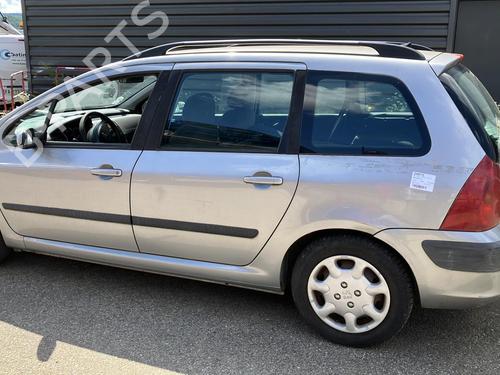 Front left quarter glass PEUGEOT 307 Break (3E) 2.0 HDI 90 | BP20957099C111 