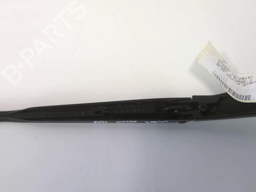 Used Front windshield wiper arm NISSAN MICRA III (K12) 1.2 16V (65 hp) 20953355