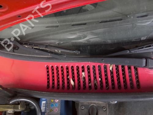 Used Front windshield wiper arm Front windshield wiper arm FIAT SEICENTO / 600 (187_) 1.1 (187AXB, 187AXB1A, 187AXC1A02) (54 hp) 20959257 20959257