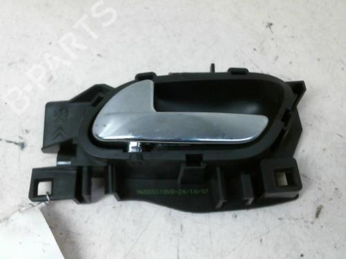 Used Front left interior door handle Front left interior door handle 20972444 20972444