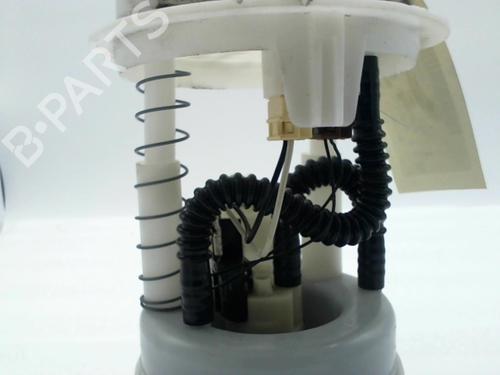 Used Fuel pump RENAULT TWINGO II (CN0_) 1.2 16V (CN04, CN0B) (75 hp) 20953566