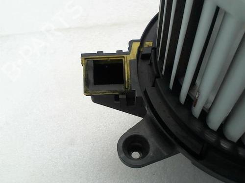 Heater blower motor PEUGEOT EXPERT Van (V_) 2.0 BlueHDi 120 | BP20943619M62 