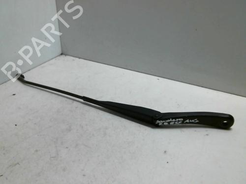 Used Front windshield wiper arm DACIA SANDERO 1.5 dCi (88 hp) 20951688