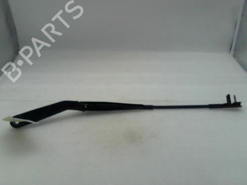 Used Front windshield wiper arm VW POLO (9N_, 9A_) 1.2 12V (64 hp) 20941334