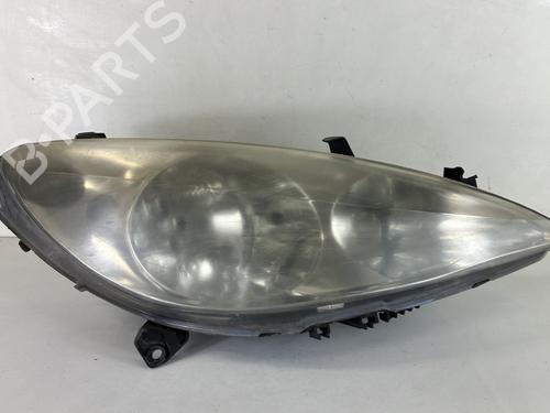 Used Right headlight PEUGEOT 307 (3A/C) 1.4 16V (88 hp) 23901224