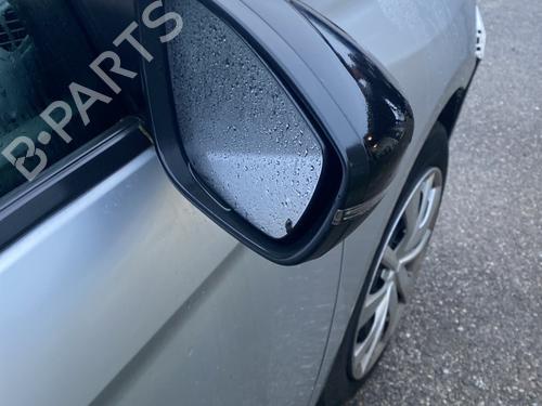 Used Right mirror OPEL CORSA F (P2JO) 1.2 (68) (75 hp) 30750658