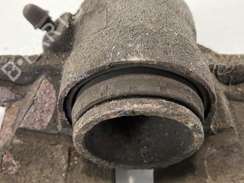 Used Left front brake caliper Left front brake caliper CITROËN C3 III (SX) 1.6 BlueHDi 100 (99 hp) 21067551 21067551