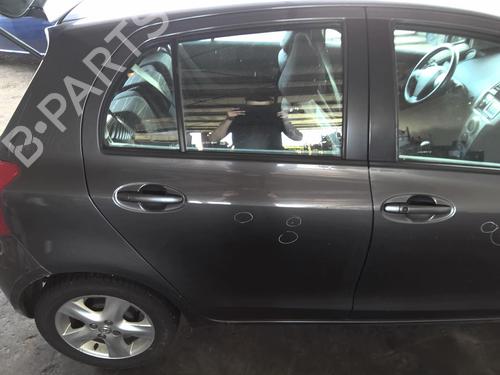 Used Right rear door TOYOTA YARIS (_P9_) 1.3 VVT-i (SCP90_, SCP90R) (87 hp) 22029822