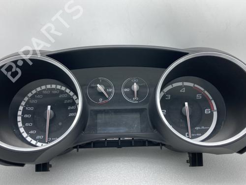 Cockpit ALFA ROMEO GIULIETTA (940_) 2.0 JTDM (940.FXL1A) (140 hp) 22025707