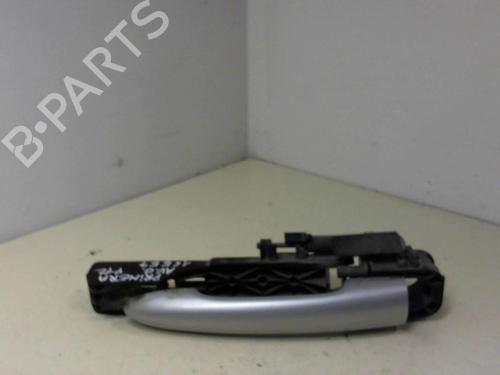 Used Front left exterior door handle NISSAN PRIMERA Estate (WP12) 2.2 Di (126 hp) 20973511