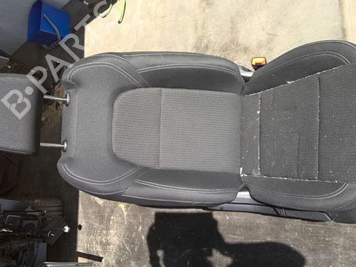 Right front seat NISSAN QASHQAI III (J12) 1.5 VC-T e-Power 876206UJ3C