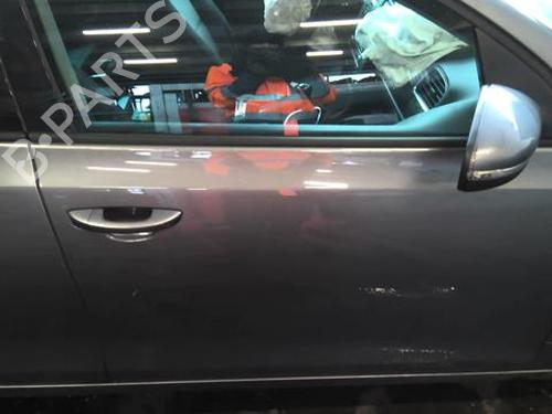 Used Right front door VW GOLF VI (5K1) 1.6 TDI (105 hp) 22024601