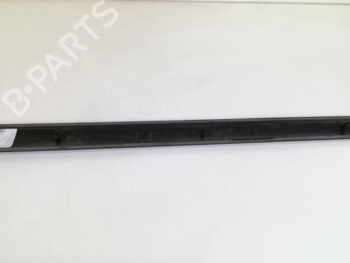 Used Door moulding trim VW POLO (9N_, 9A_) 1.2 12V (64 hp) 20943928