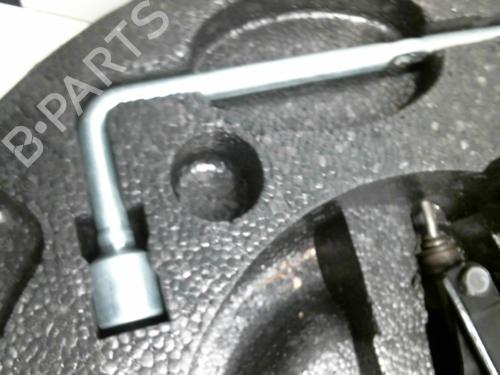 Jack Kit CHEVROLET AVEO / KALOS Hatchback (T250, T255) 1.2 | BP20964147C119 