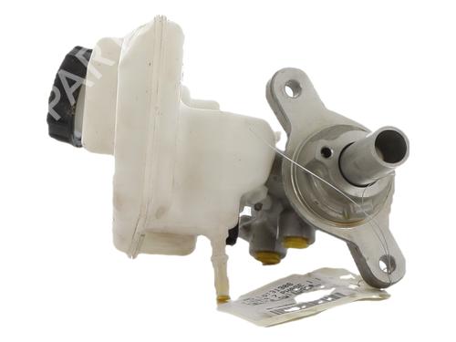 Used Brake master cylinder Brake master cylinder 32980226 32980226