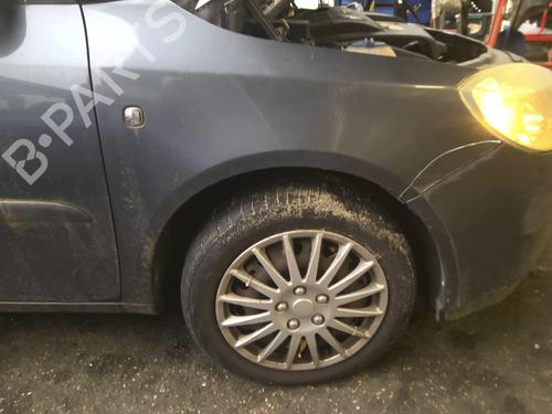 Used Right front fenders SKODA ROOMSTER (5J7) 1.4 TDI (80 hp) 22030381