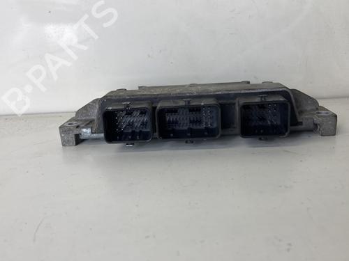 engine-control-unit-ecu-renault-twingo-ii-cn0_-2007-23792238 main image