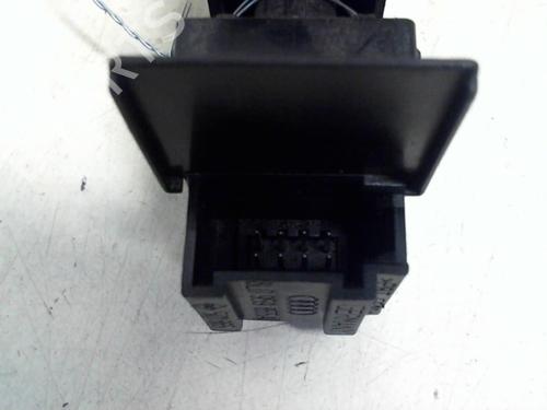 Used Right front window switch Right front window switch AUDI A3 (8L1) 1.9 TDI (110 hp) 22023260 22023260