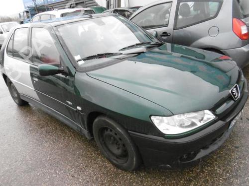 Left mirror PEUGEOT 306 Hatchback (7A, 7C, N3, N5) 2.0 HDI 90 | BP22021946C26