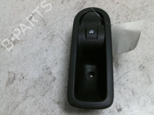 Used Right front window switch RENAULT MEGANE II (BM0/1_, CM0/1_) 1.5 dCi (BM1E, CM1E) (106 hp) 20939160