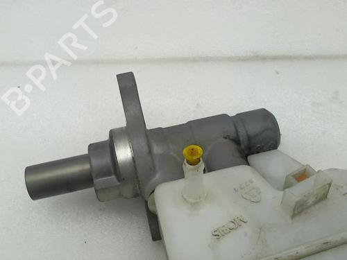 Used Brake master cylinder HYUNDAI i30 (PDE, PD, PDEN) 1.6 CRDi (110 hp) 20964867