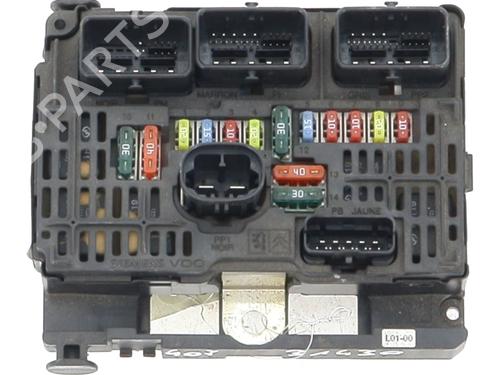 Zekeringkast PEUGEOT 407 (6D_) 1.6 HDi 110 (6D9HZC, 6D9HYC) (109 hp) 30762179