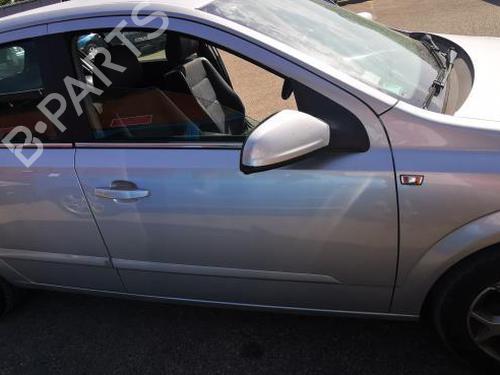Høyre foran lås OPEL ASTRA H (A04) 1.9 CDTI 16V (L48) (120 hp) 20951485