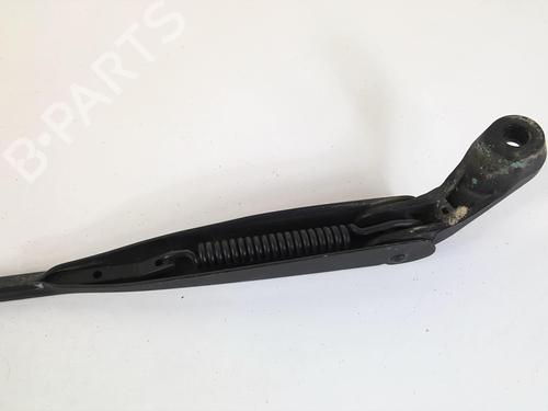 Used Front windshield wiper arm FORD KA (RU8) 1.2 (69 hp) 20956885