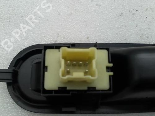 Used Right front window switch Right front window switch RENAULT TWINGO III (BCM_, BCA_) 0.9 TCe 90 (BCM9, BCM2) (90 hp) 20962316 20962316