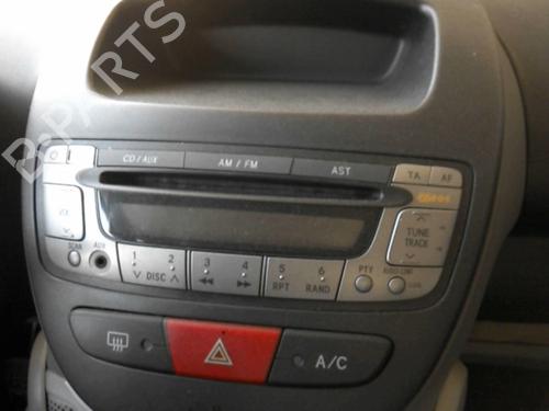 Used Radio PEUGEOT 107 (PM_, PN_) 1.0 (68 hp) 20945780