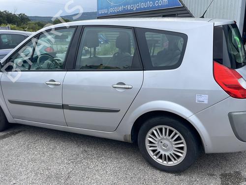 Ricambi RENAULT GRAND SCÉNIC II (JM0/1_) 1.9 dCi (JM14) (131 hp) 4222995