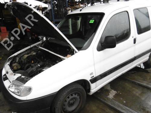 Front left door window PEUGEOT PARTNER Box Body/MPV (5_, G_) 2.0 HDi | BP20972347C18 