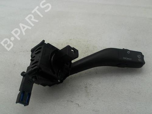 Used Steering column stalk SEAT LEON (1P1) 1.9 TDI (105 hp) 20968392